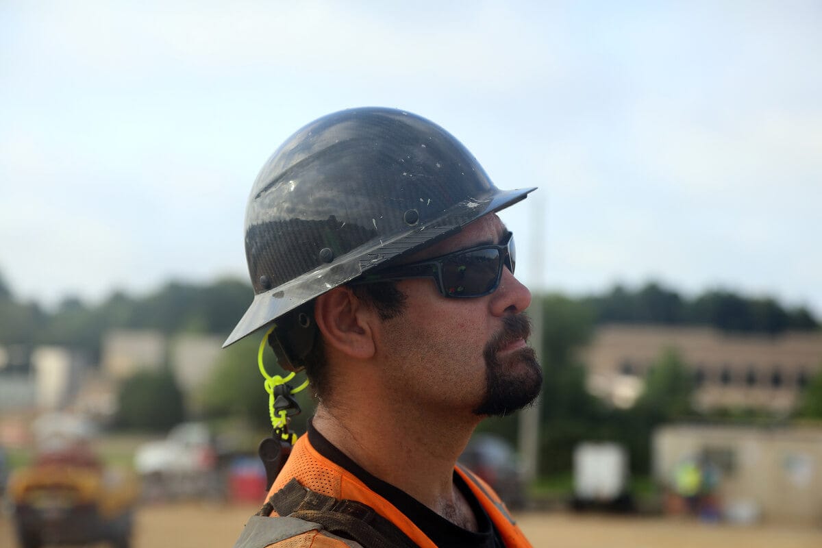 Crews Swagger SR5 Foam-Lined Safety Glasses with Black Frame and Gray MAX6 Anti-Fog Lens - Lifestyle Image1